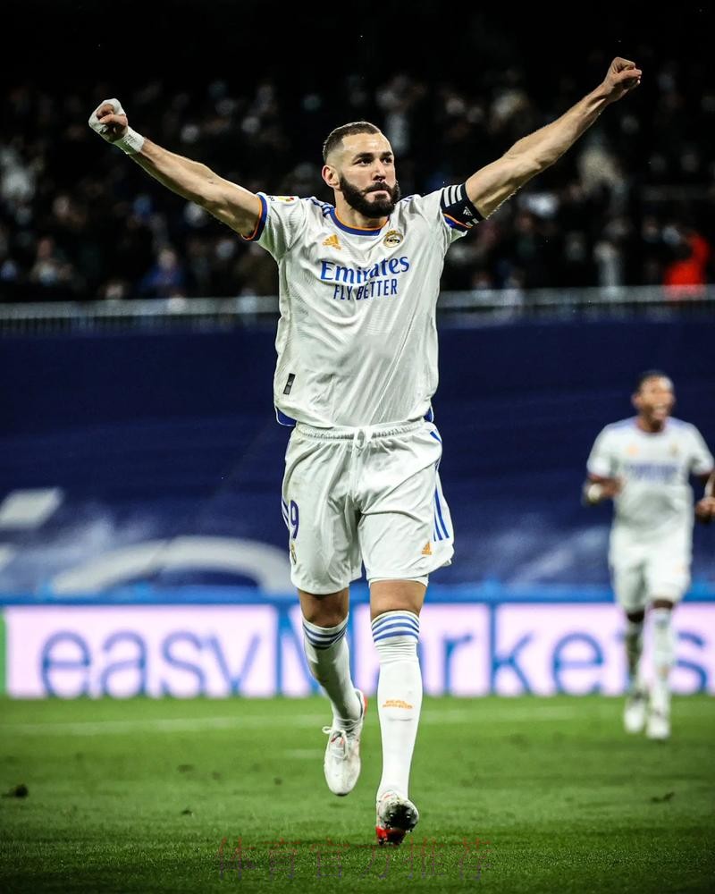 安帅确认本泽马已和皇马续约:下赛季仍是我们的9号